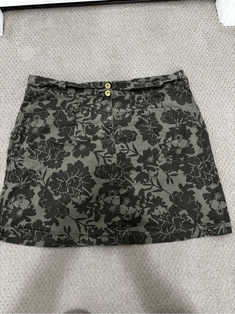 Women’s Green Floral A-Line Skort